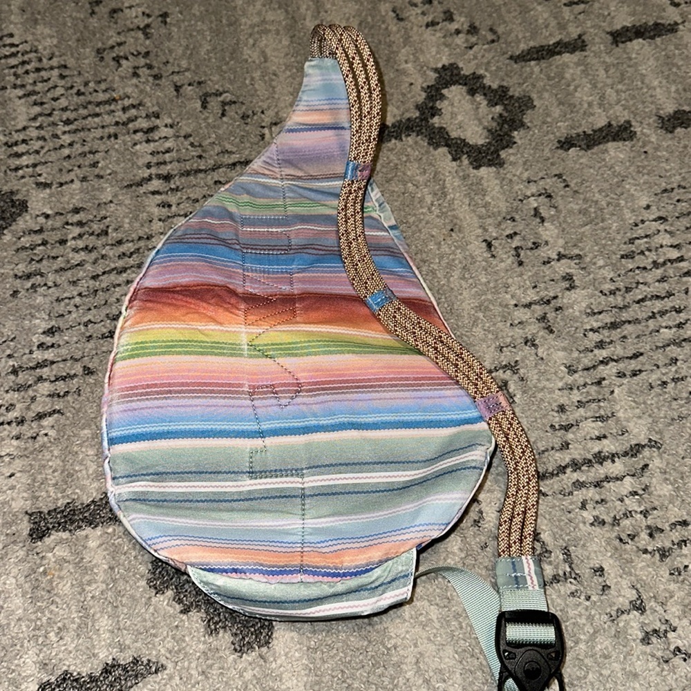 Kavu MINI ROPE SACK- Color:‎ Rainbow Run - Picture 4 of 4